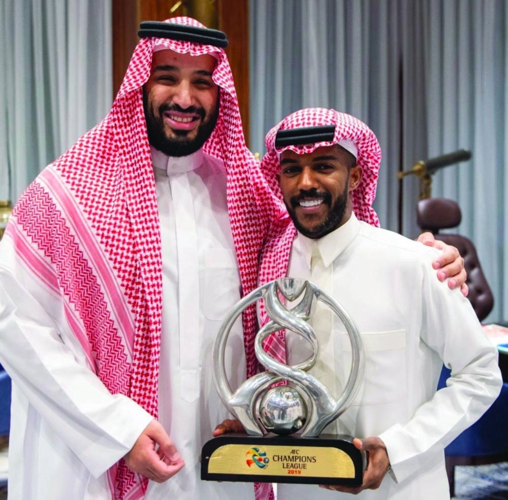 الأمير محمد بن سلمان خلال استقباله فريق الهلال                                                  (واس)