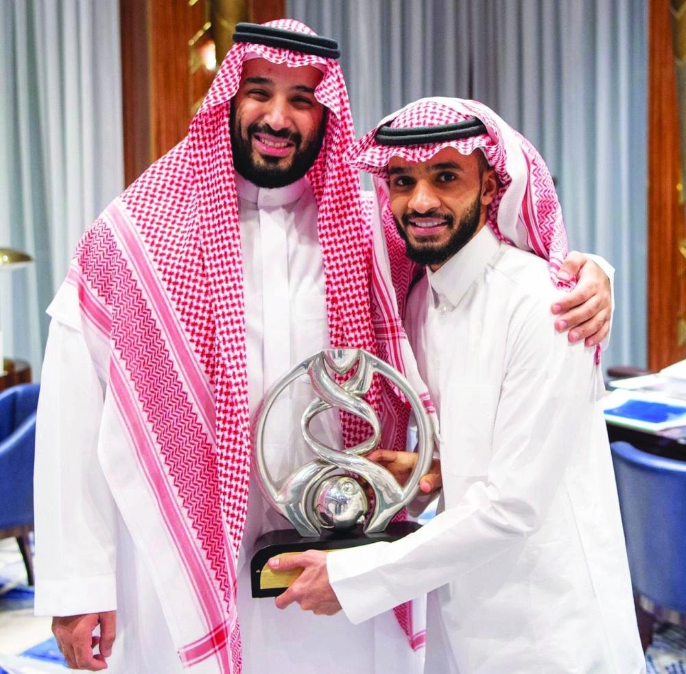 الأمير محمد بن سلمان خلال استقباله فريق الهلال                                                  (واس)