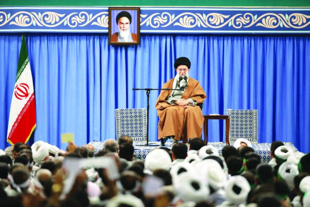 المرشد على خامنئي رسخ مبدأ التبعية الكاملة (د ب أ)