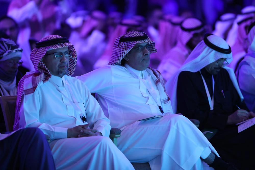 من جلسات منتدى الإعلام السعودي في يومه الثاني                                           (مكة)