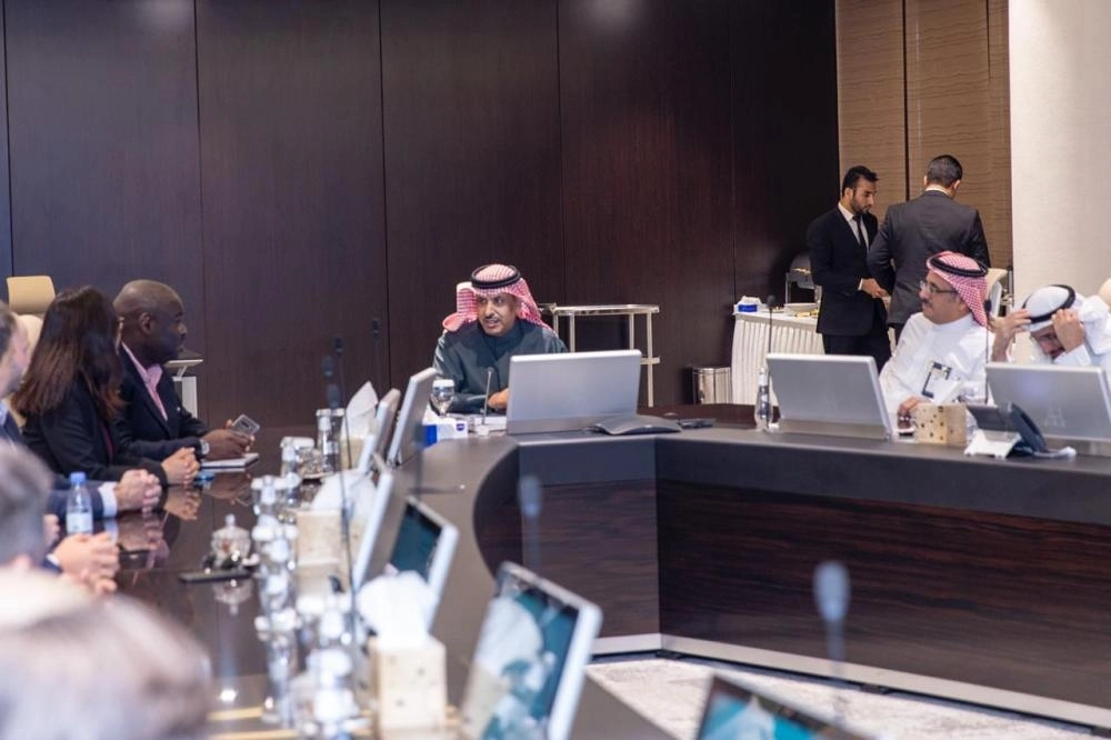 الوفد الأمريكي جاء بدعوة من خريجي الجامعة العاملين بالشركة