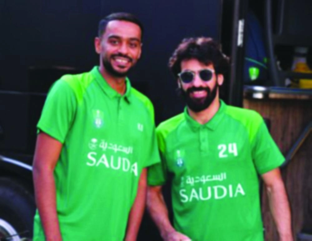 






لاعبو الأهلي في طريقهم إلى مواجهة النجوم                   (إعلامي الأهلي)