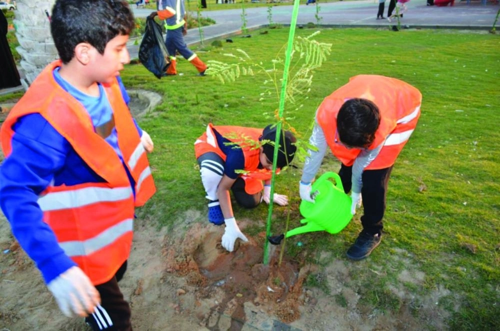 من غرس الشتلات                                                 (مكة)