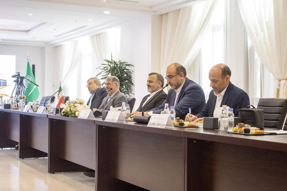 لبحث ترتيبات موسم حج 1441هـ
وزير الحج والعمرة يستقبل رئيس منظمة الحج والزيارة الإيراني