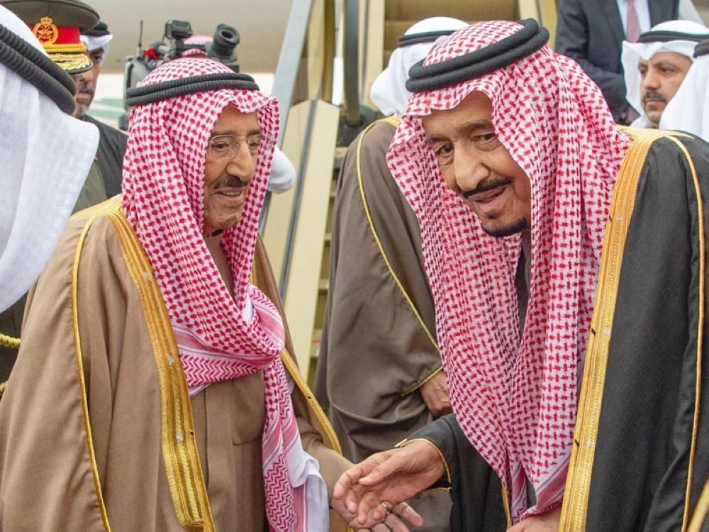 خادم الحرمين لدى استقباله أمير الكويت الشيخ صباح الأحمد الجابر الصباح (واس)