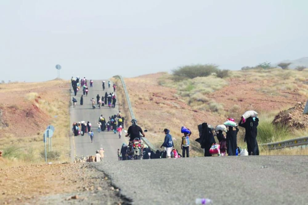 



نازحون بين محافظات اليمن                                    (مكة)