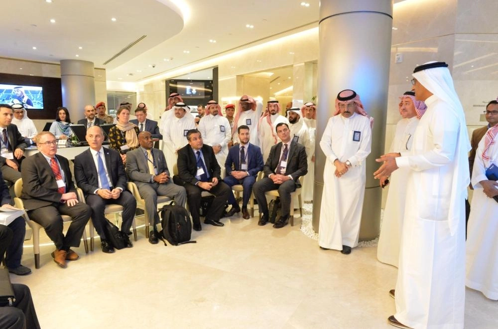 
من زيارة الوفد الأمريكي للمطارات (مكة)
