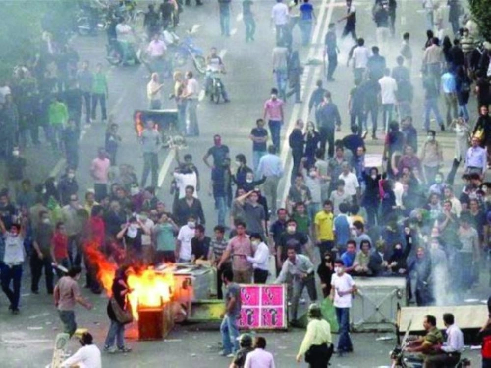 






جانب من المظاهرات في إيران                                            (مكة)