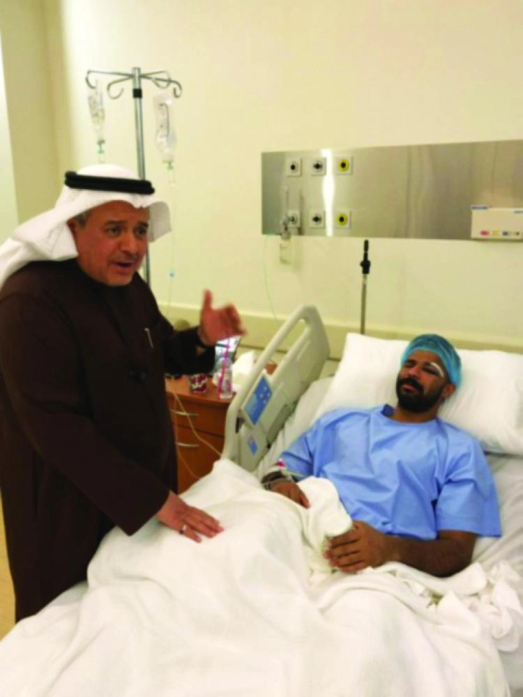 محمد العويس                 (إعلامي الأهلي)