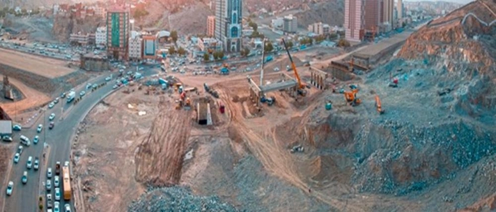 استكمال مشروعي الطريق الدائري الثاني والثالث في مكة ( مكة )