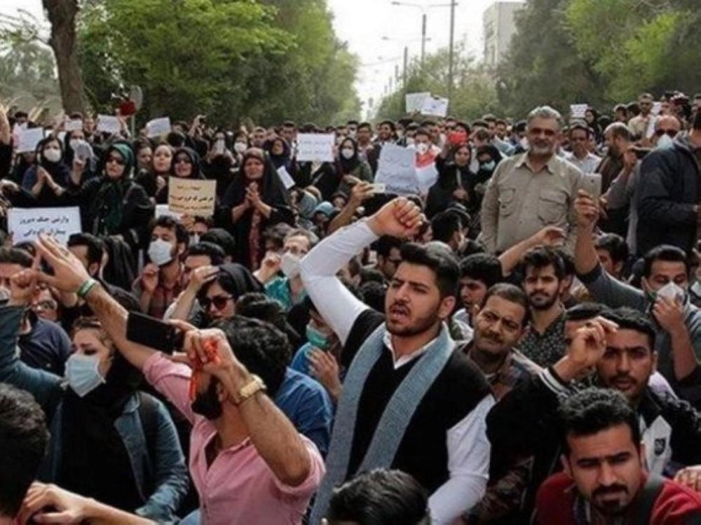 مظاهرات إيران منعت على العالم بسبب تعطيل الانترنت (مكة)