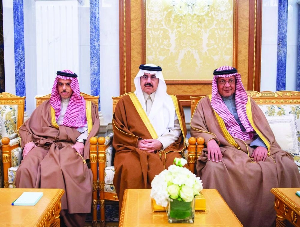 






الوزراء خلال الاستقبال