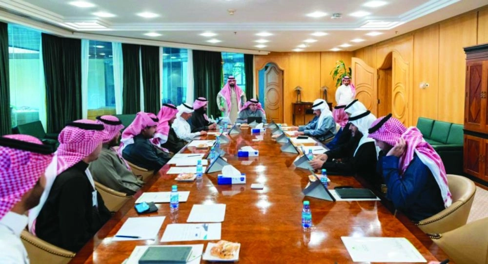 






القصبي مترئسا الاجتماع                                                                         (تقييم)