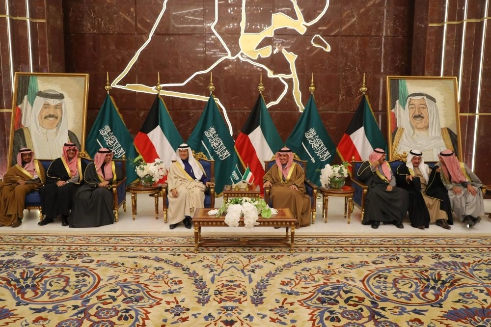 الوزيران على هامش توقيع الاتفاقية (الطاقة)