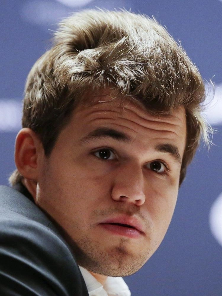 Magnus Carlsen and Sergey Karjakin at Chess Championship