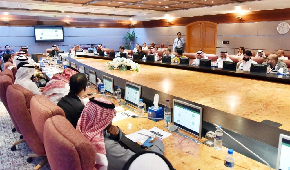 






جانب من ورشة العمل أمس                                                                    (مكة)