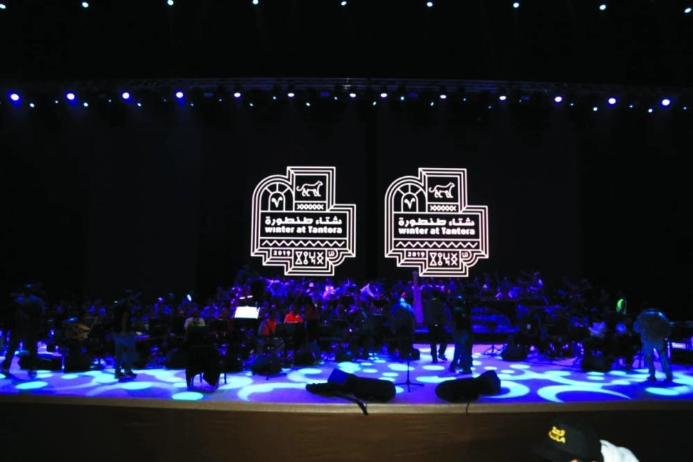 جانب من الحفل في مسرح مرايا