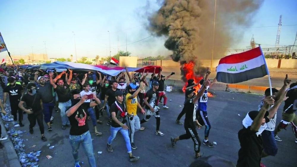 



عراقيون يواصلون تظاهراتهم                                                                 (مكة)