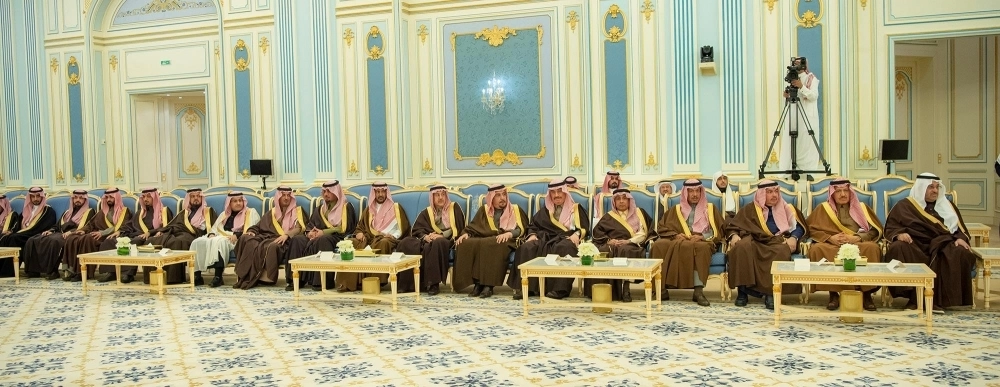 من مراسم الاستقبال في الرياض أمس