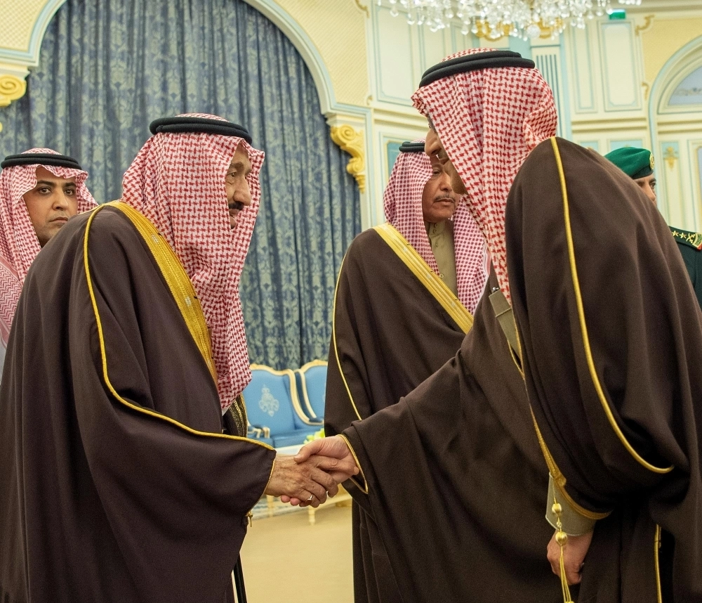 من مراسم الاستقبال في الرياض أمس