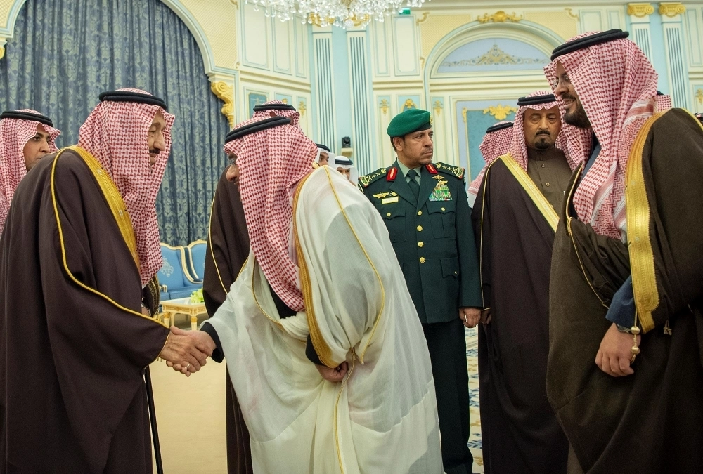 من مراسم الاستقبال في الرياض أمس