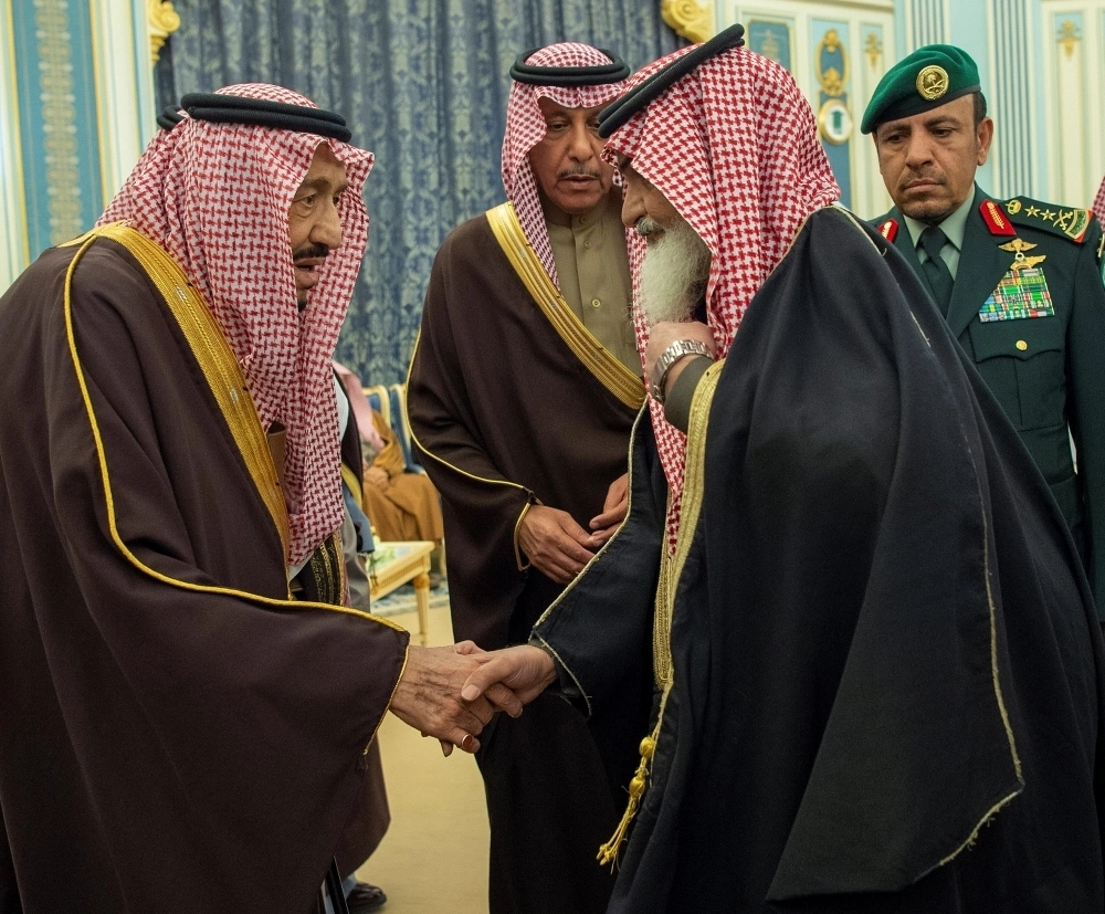 من مراسم الاستقبال في الرياض أمس