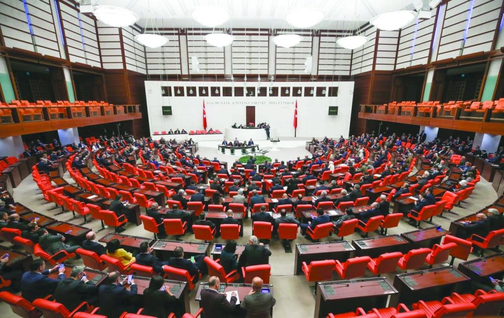 اقرار البرلمان التركي للتدخل في الشأن الليبي (د ب أ)