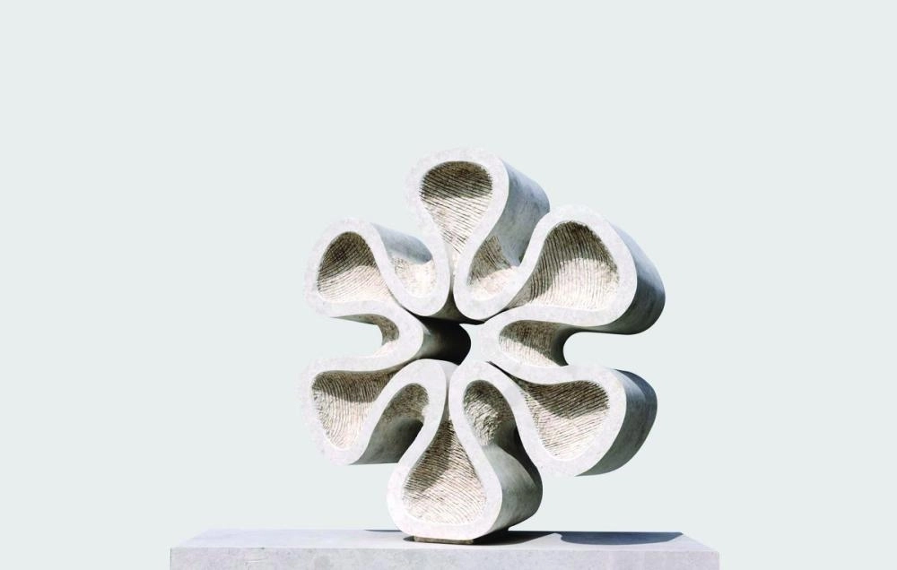 بعض المنحوتات الفنية                                                                                       (مكة)