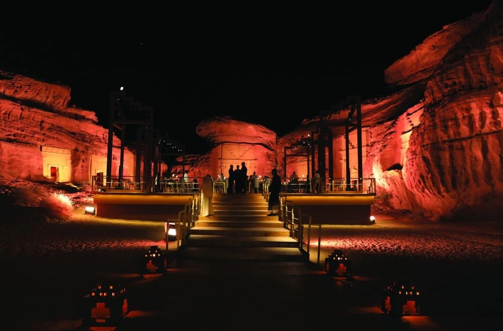 






مشاركون بمهرجان شتاء طنطورة                                                                                                                                 (واس)