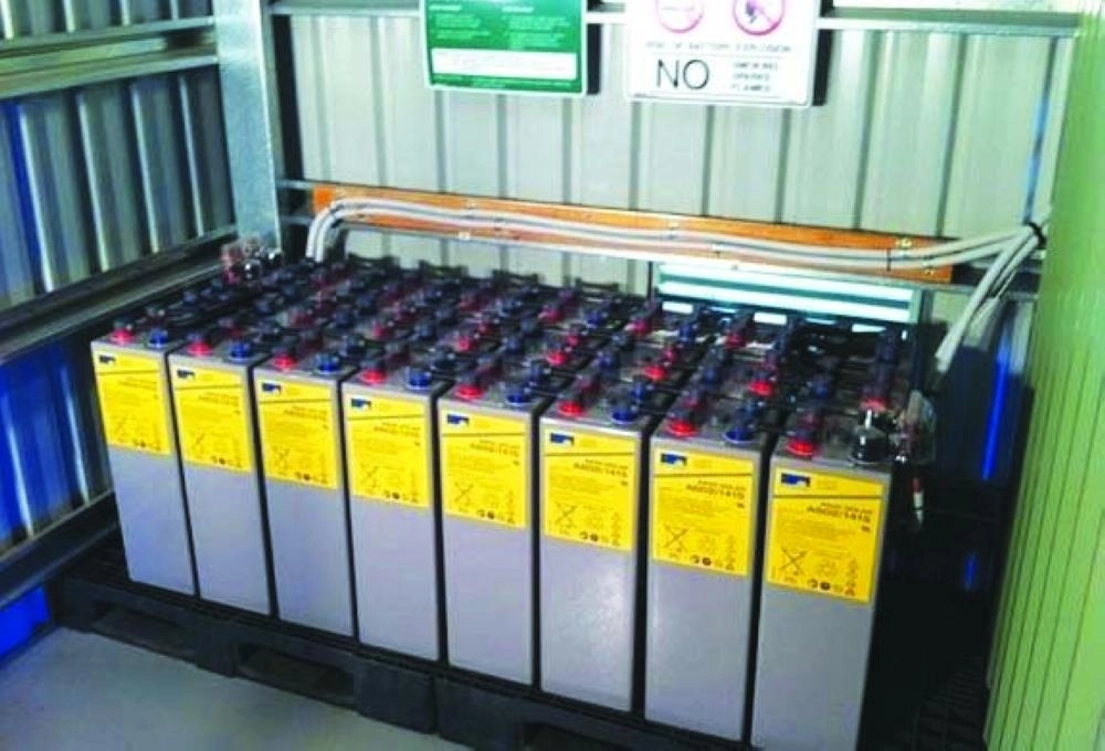 بطاريات طاقة شمسية