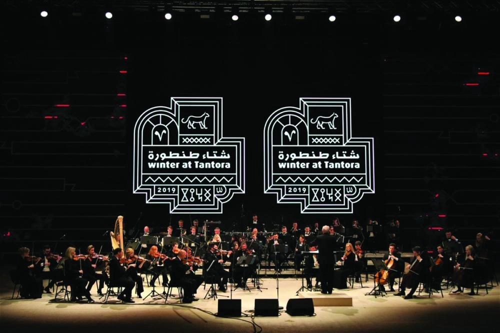 






مع الفرقة المصاحبة                                               (مكة)