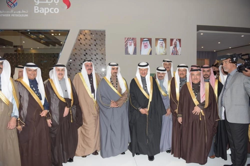 






جماعية مع عدد من المشاركين في المؤتمر                                                                              (مكة)