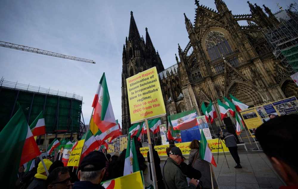 






إيرانيون في ألمانيا يحتجون على قمع الملالي       (د ب أ)