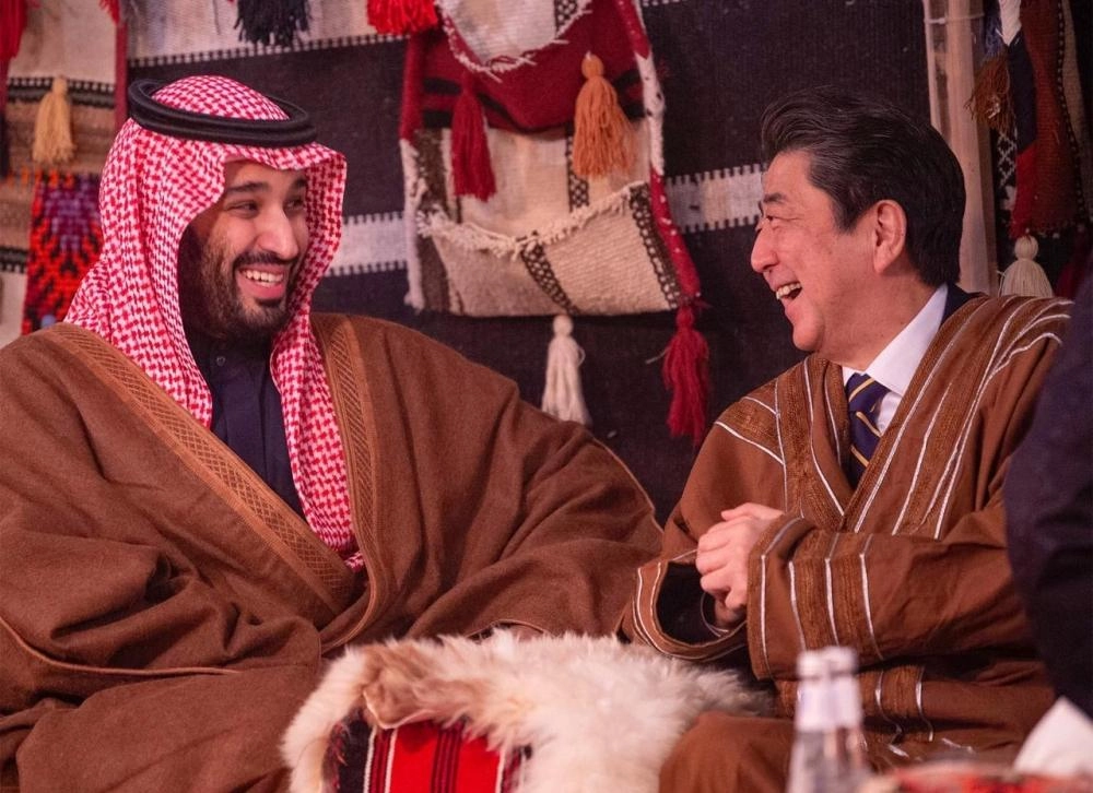 الأمير محمد بن سلمان خلال لقائه شينزو آبي في العلا                                                                                                                                                   (واس)