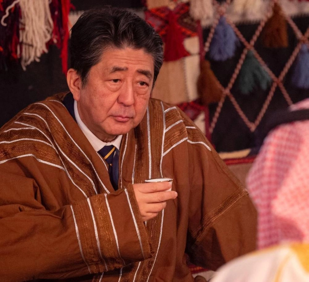 الأمير محمد بن سلمان خلال لقائه شينزو آبي في العلا                                                                                                                                                   (واس)