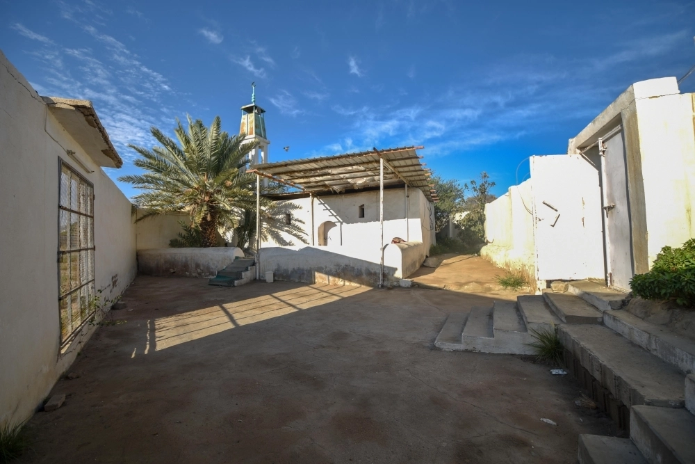 مسجد جرير البجلي قبل الترميم