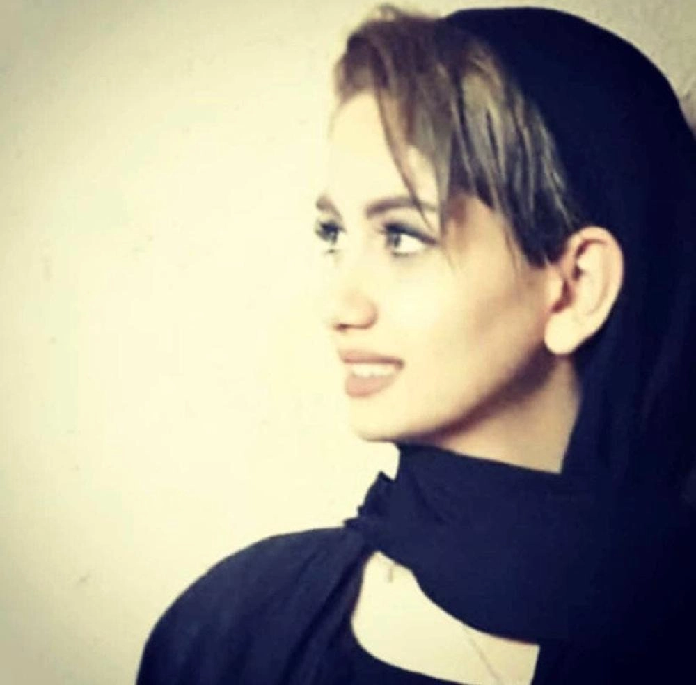 






نيكتا إسفانداني .. أصغر قتيلة في الاحتجاجات