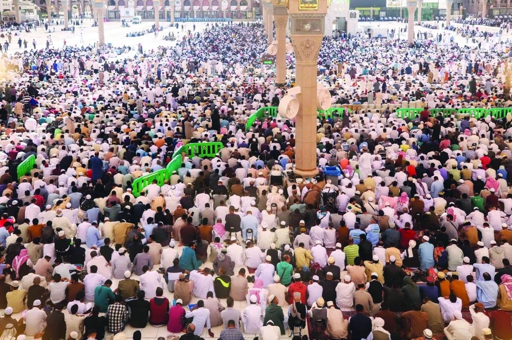 






من صلاة الجمعة بالمسجد النبوي           (مكة)