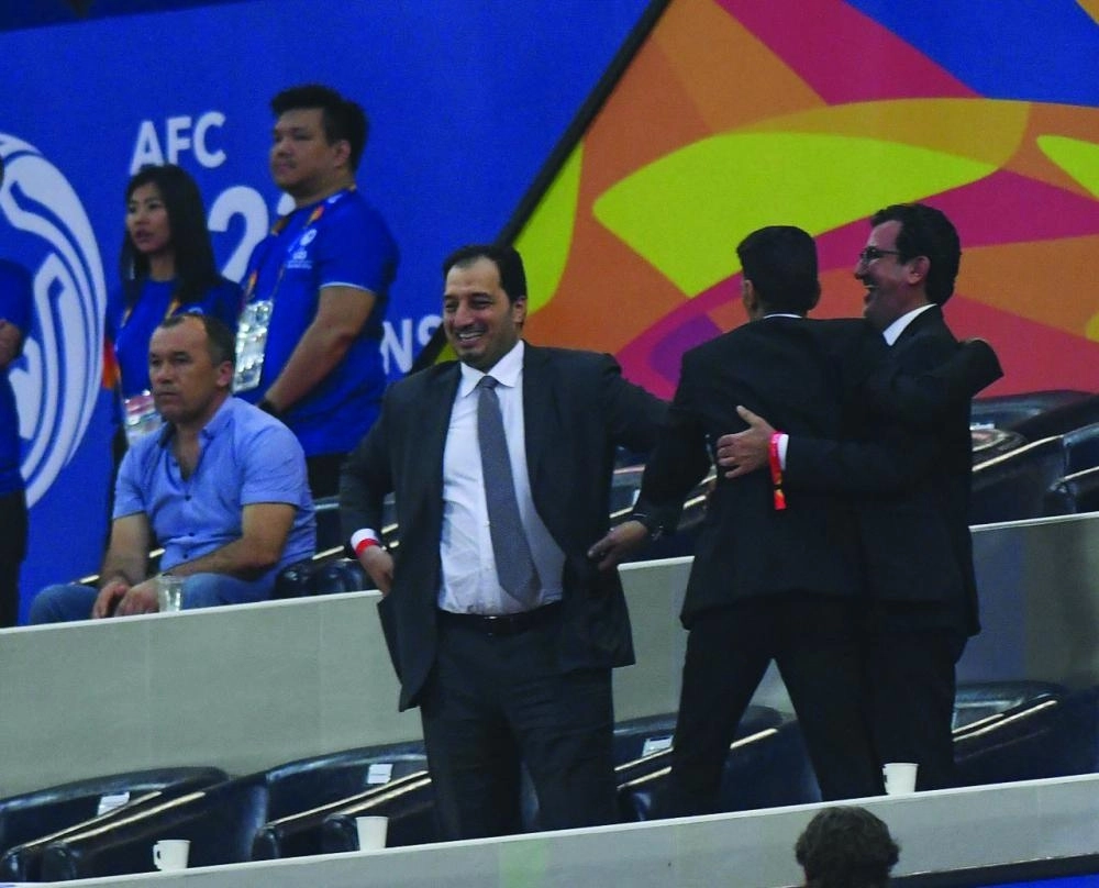 






رئيس الاتحاد السعودي وأعضاء البعثة  (إعلامي المنتخب)