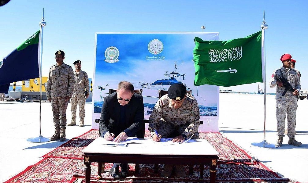 وزارة الدفاع تستقبل الدفعة الأولى من مشروع الزوارق الاعتراضية السريعة للقوات البحرية الملكية السعودية