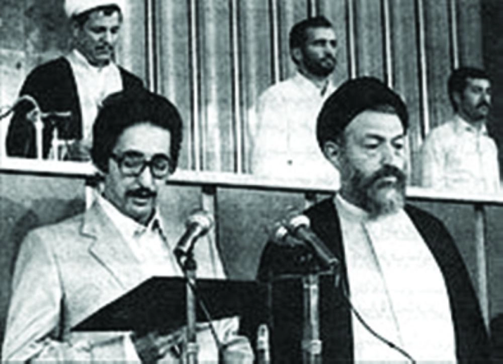 






بهشتي يوم تنصيب أبوالحسن بني صدر          (مكة)