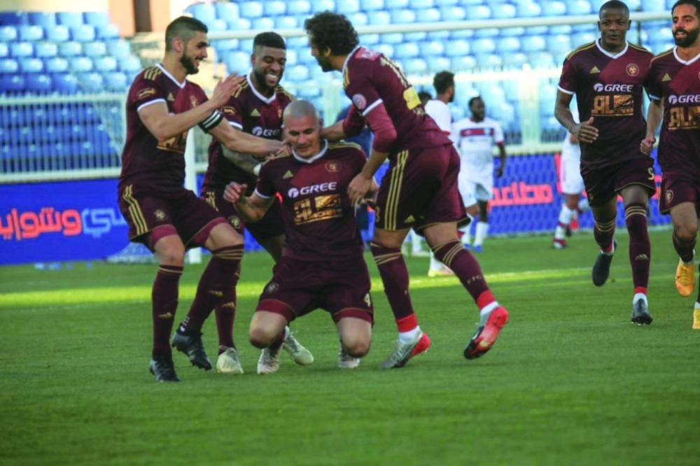 






فرحة لاعبي الفيصلي بهدف رافاييل في أبها أمس     (دوري المحترفين)