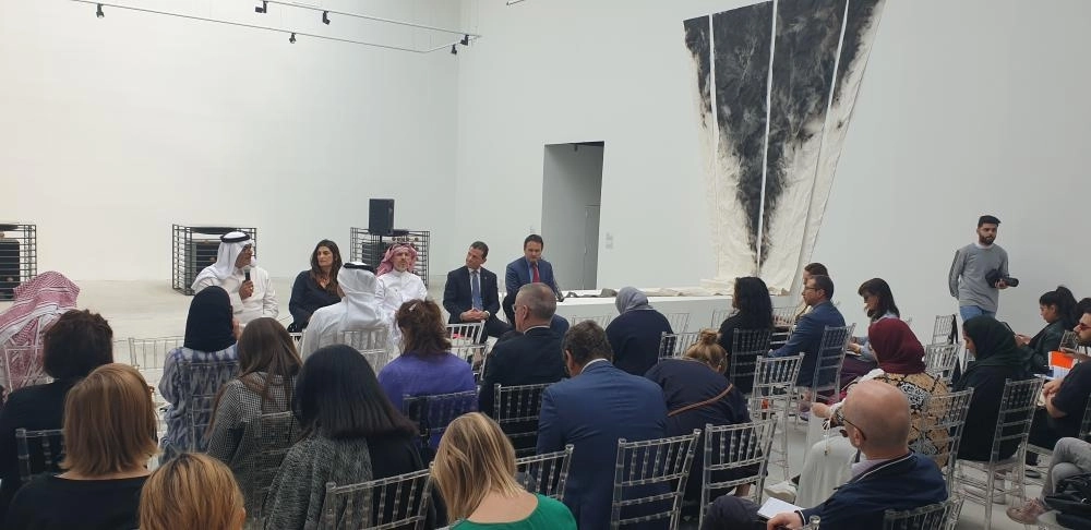 






من المؤتمر الصحفي للمعرض                        (مكة) 