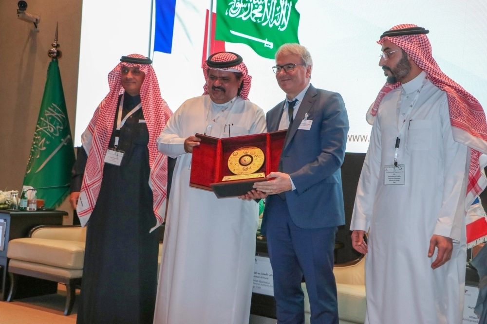 على هامش الملتقى (مجلس الغرف) 