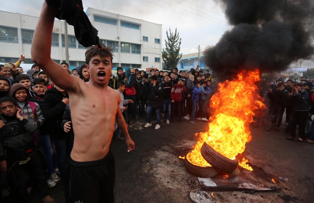 






فلسطينيون يحتجون في غزة على صفقة القرن