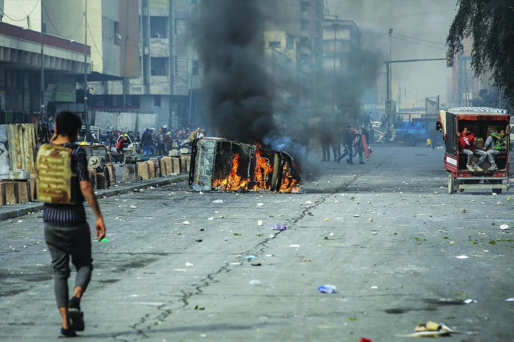 






اشتباكات بين قوات الأمن والمتظاهرين                          (د ب أ)