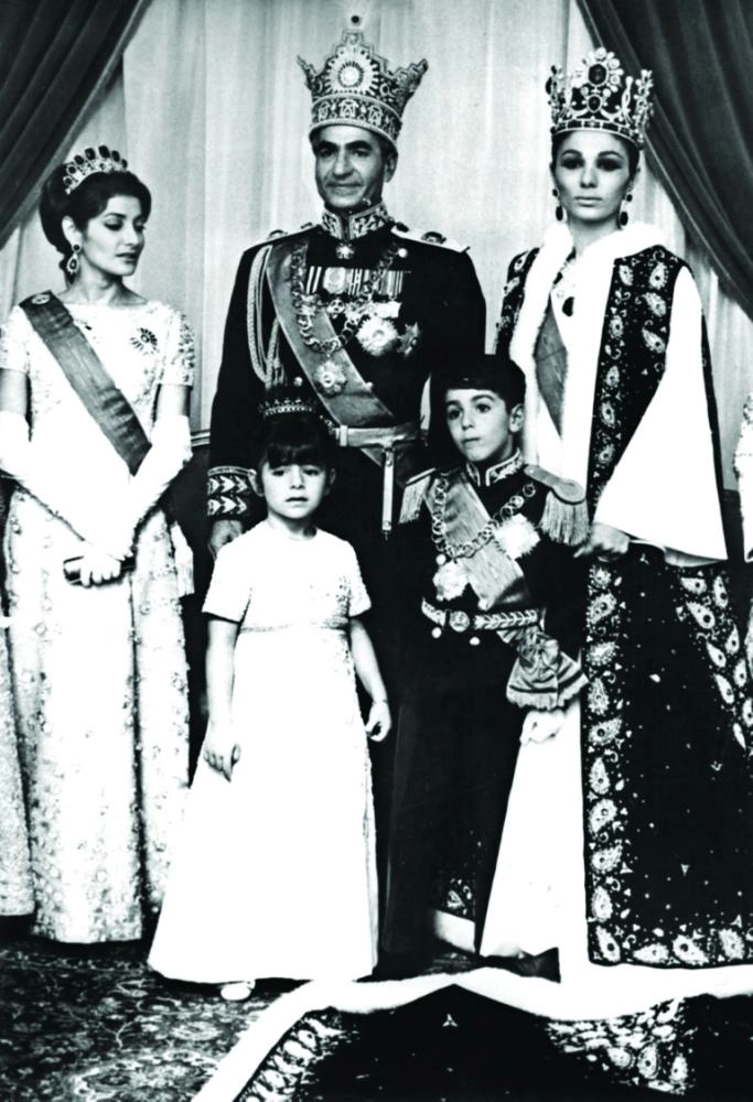 الشاه محمد رضا بهلوي وأسرته (مكة)