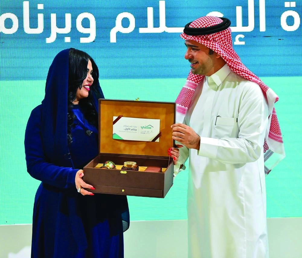 






الشبانة والحقيل خلال توقيع الشراكة