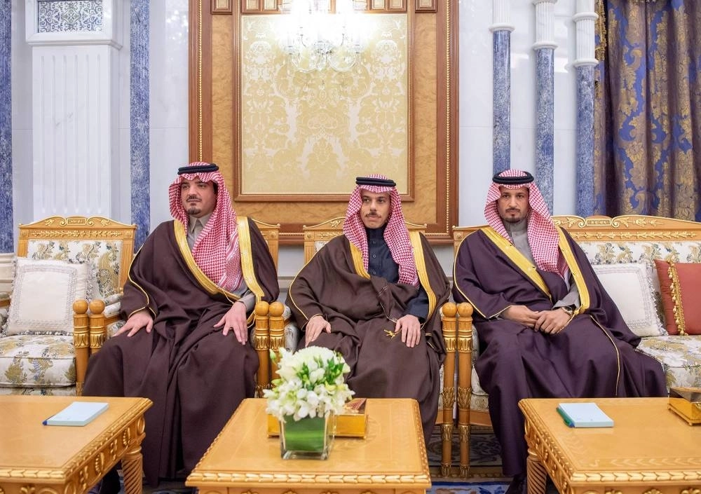 عبدالعزيز بن سعود وفيصل بن فرحان وتميم السالم خلال اللقاء