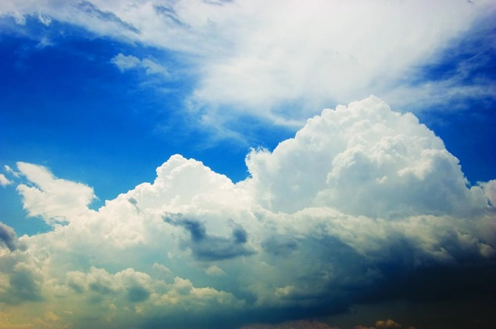 






من تجارب الاستمطار الصناعي                                                              (مكة)